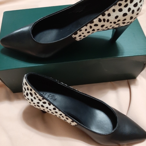 NWOT B & W Leather Pumps size 7 - Picture 1 of 12